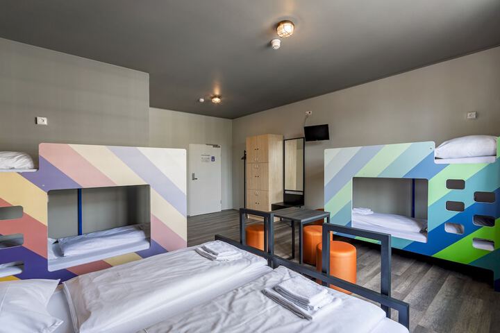 Room 6 of 72