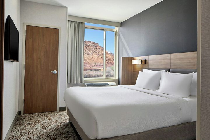 Room 45 of 108