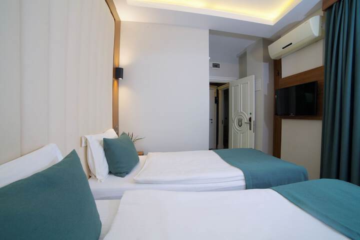 Room 19 of 70