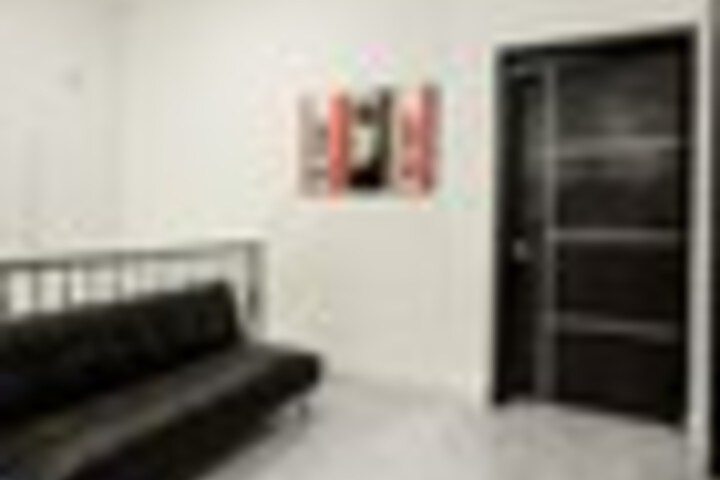 Room 35 of 69