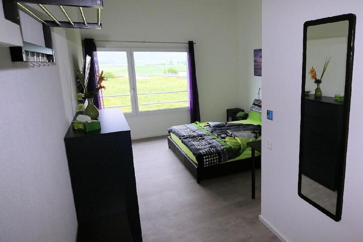 Room 17 of 60