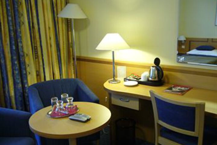 Room 51 of 67