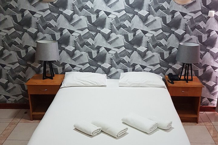 Room 9 of 35