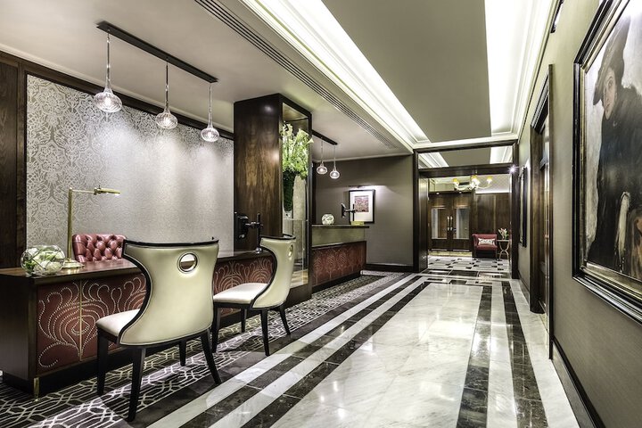 Concierge desk