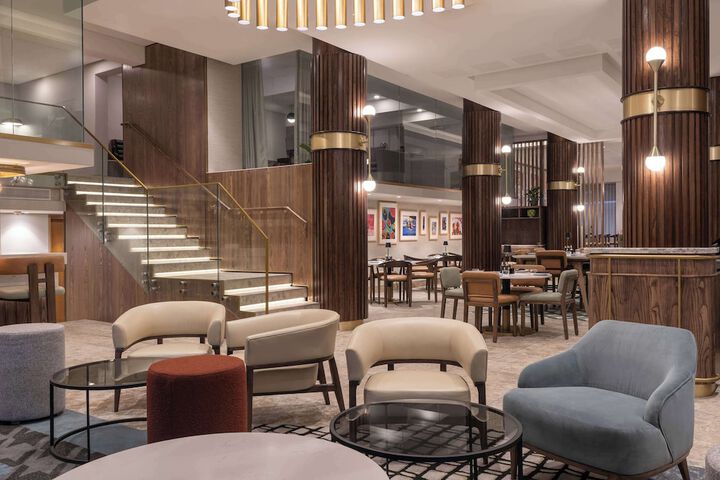 Entrance & Lobby