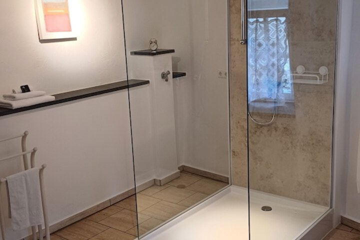 Room 47 of 91