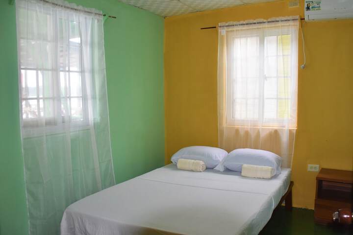 Room 10 of 14