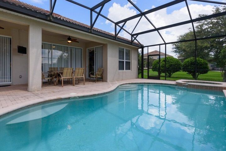 Pool 16 of 33