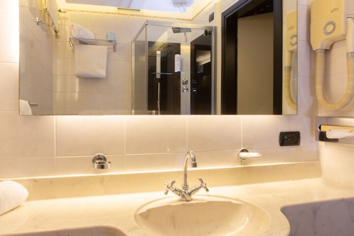 Bathroom Interior Photo