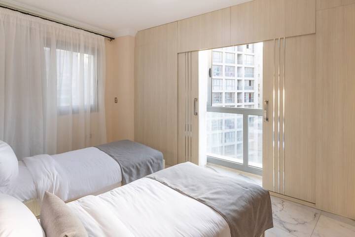 Room 14 of 86