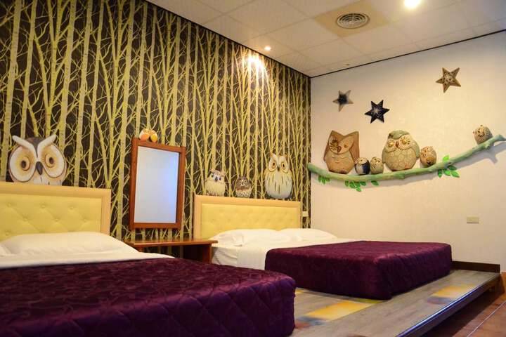 Room 15 of 38