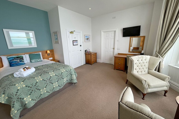 Room 25 of 113