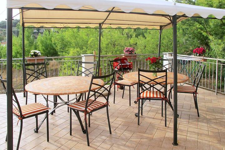 Terrace/Patio 28 of 33