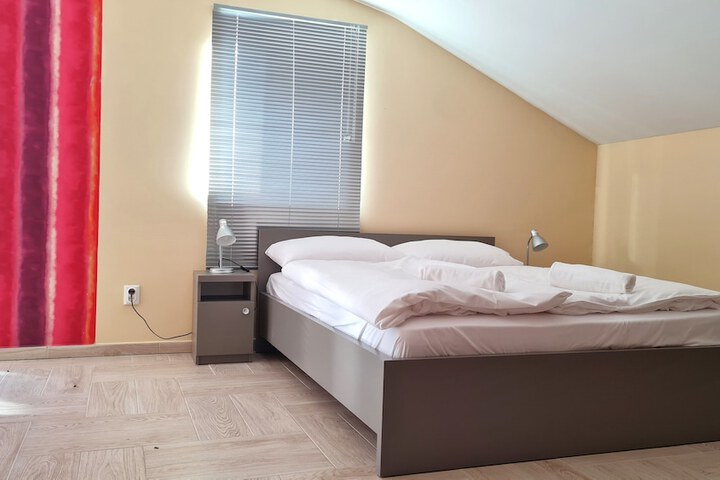 Room 17 of 91
