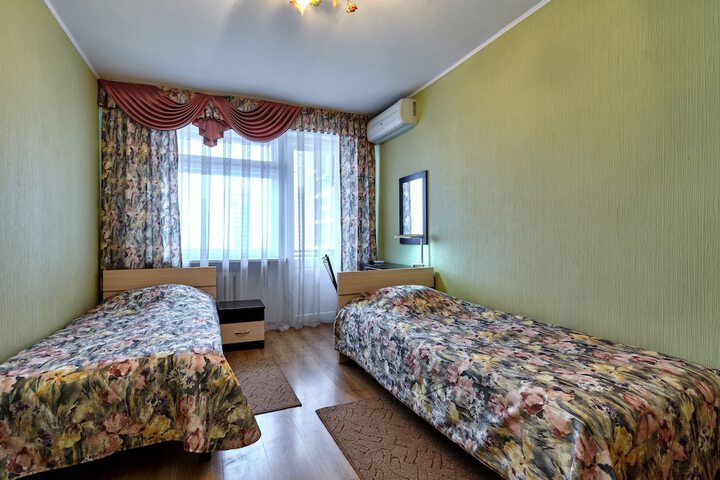 Room 8 of 30