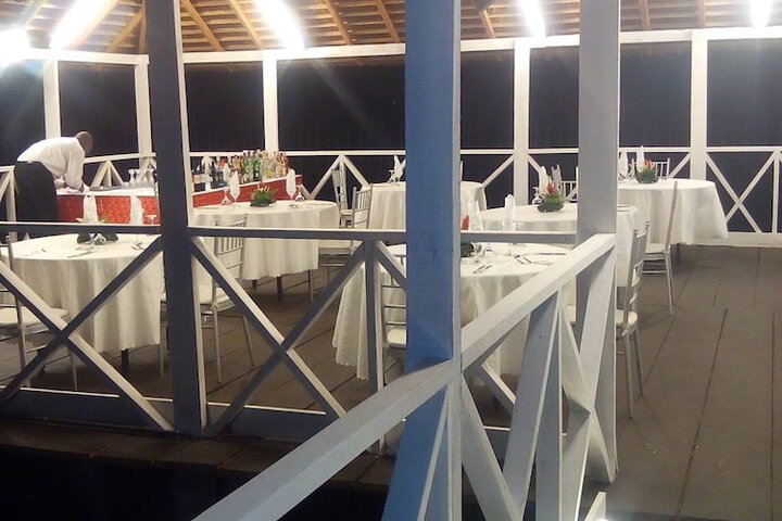 Dining 43 of 76