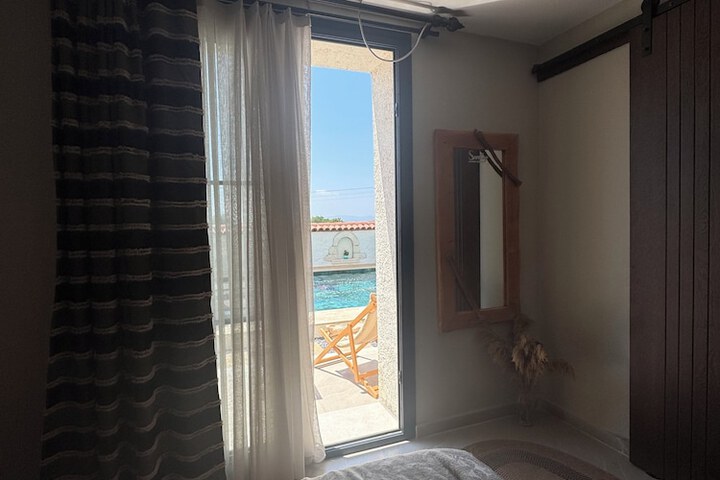 Room 5 of 41