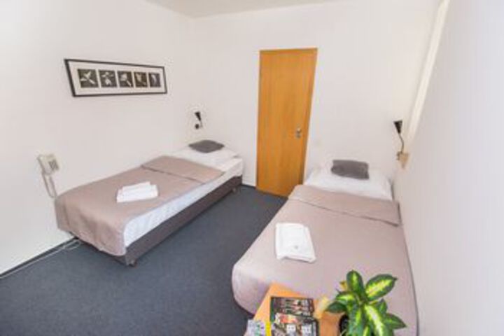 Room 15 of 37