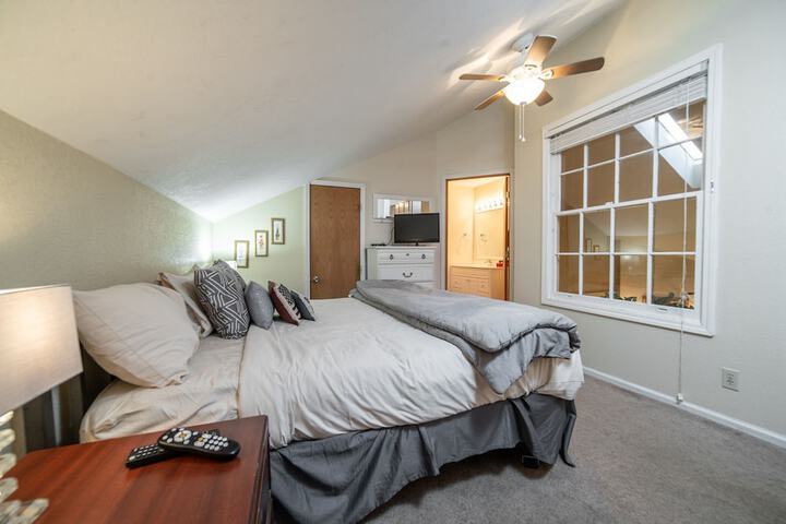 Room 12 of 167