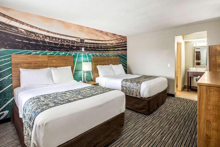 Standard Room, King or Two Doubles (14 of 15)