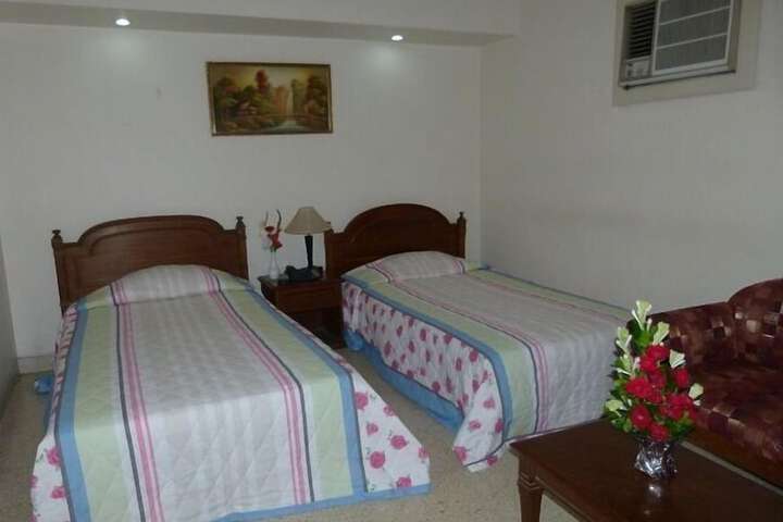Room 17 of 32