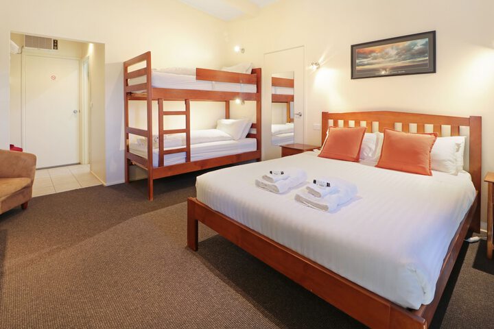 Room 42 of 111