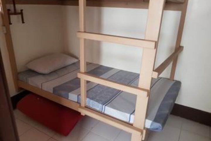 Room 10 of 23