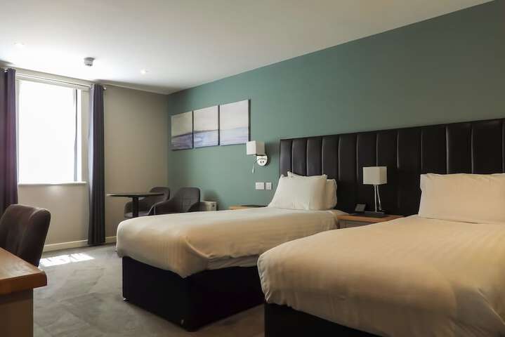 Room 27 of 116