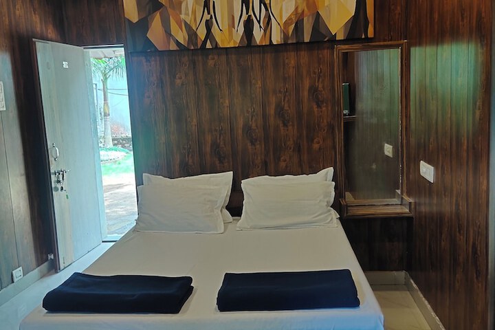 Room 10 of 125