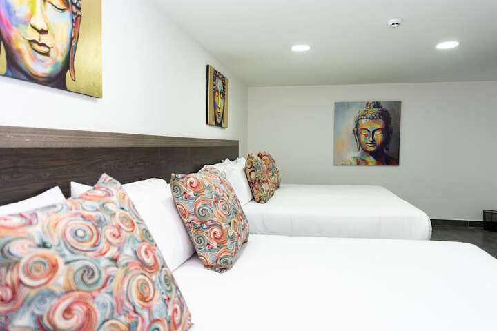 Room 13 of 35
