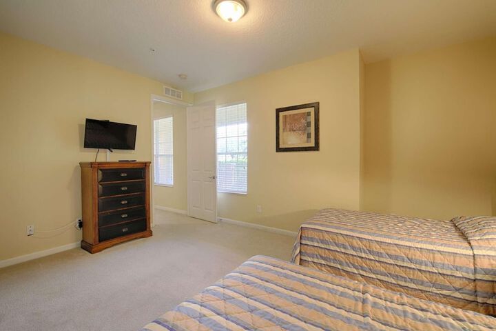 Room 6 of 47