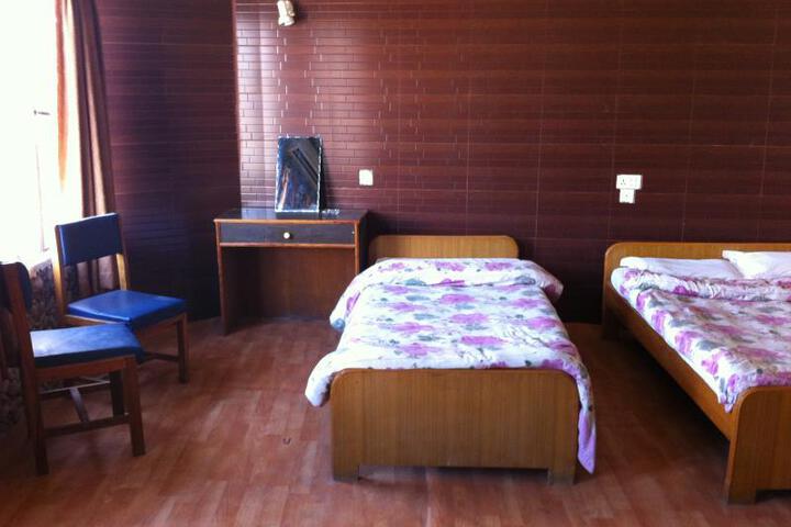 Room 5 of 5