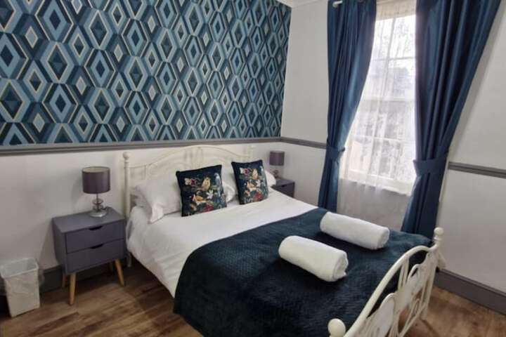 LilyRose Hotel