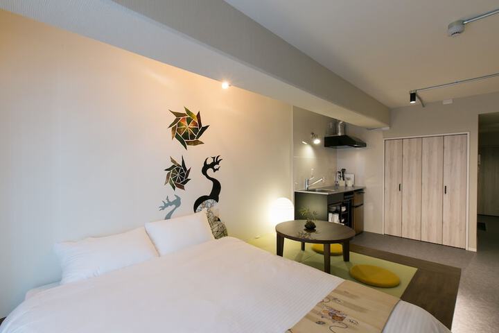 Room 33 of 105