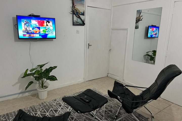 Room 11 of 21