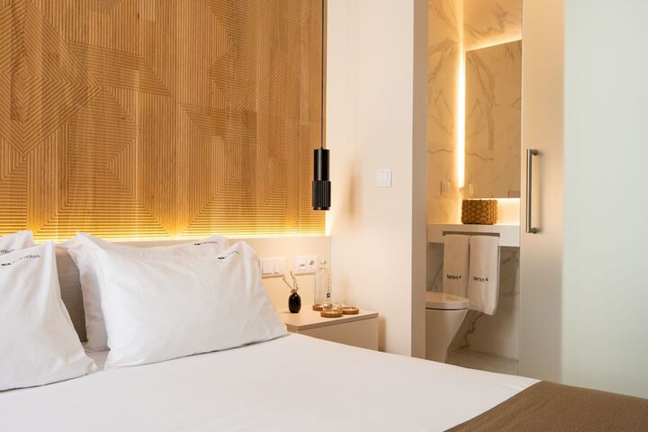 Room 25 of 65