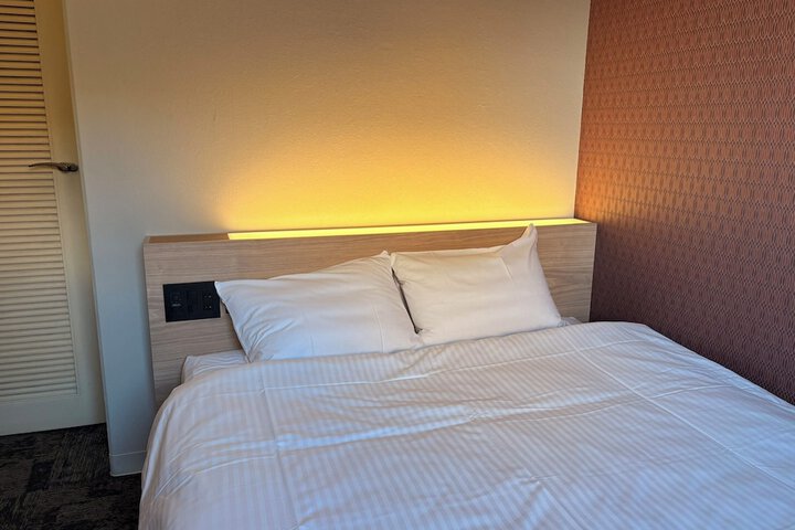 Room 63 of 99