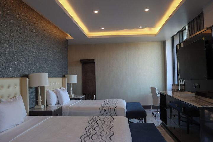 Room 14 of 37