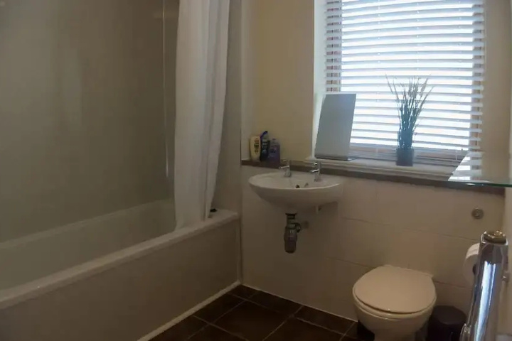 Room 7 of 19