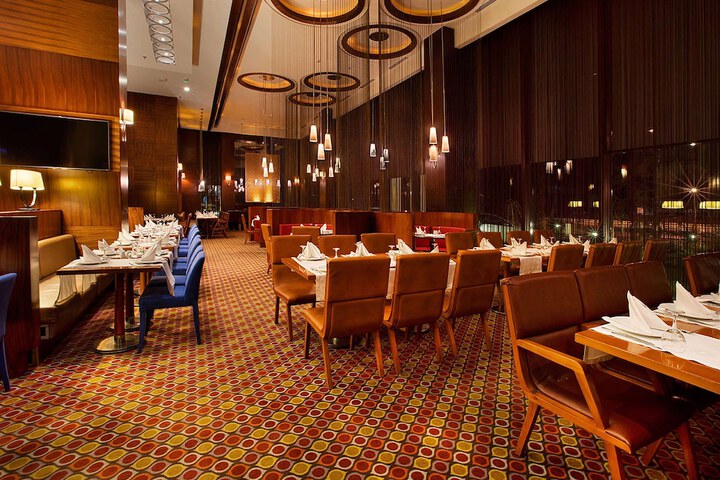 Dining 98 of 127