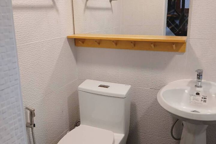 Room 15 of 19