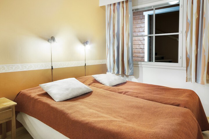 Room 6 of 115