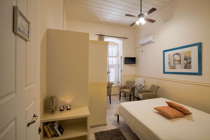 Room 20 of 52
