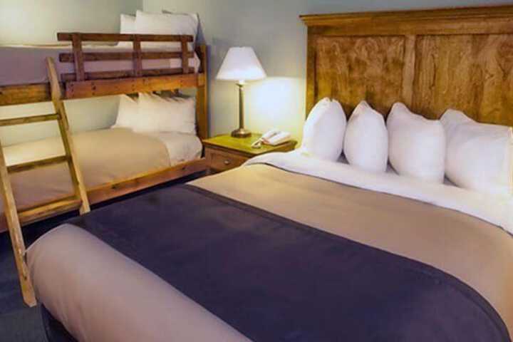 Room 5 of 16