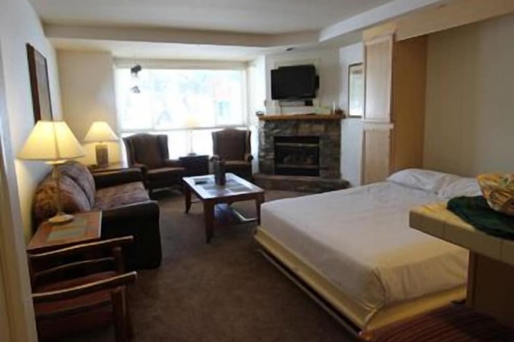 Room 7 of 190
