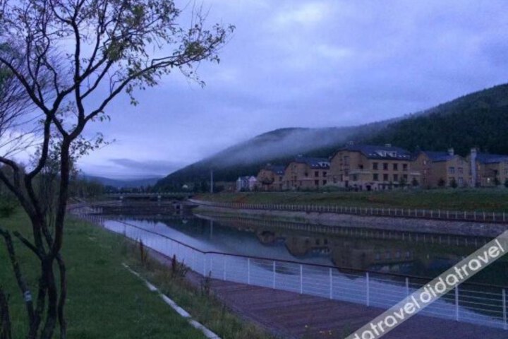 Zhuolin Hotel