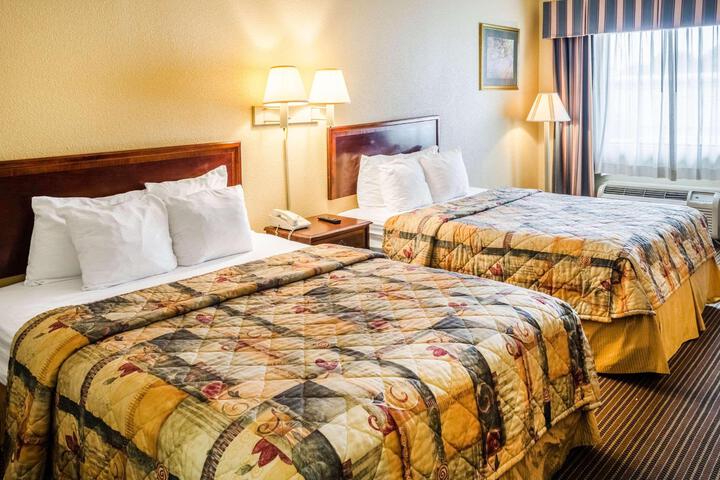 Deluxe Room 2 Queen Beds Refrigerator, Microwave (9 of 9)