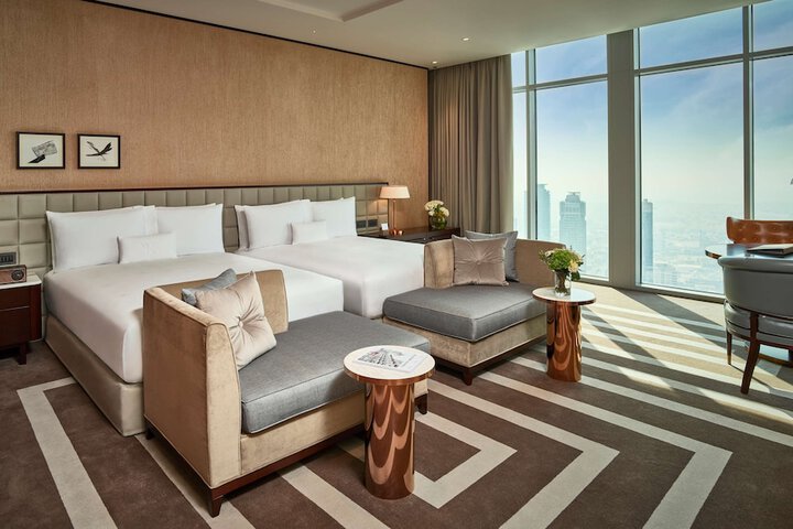 Room 44 of 172
