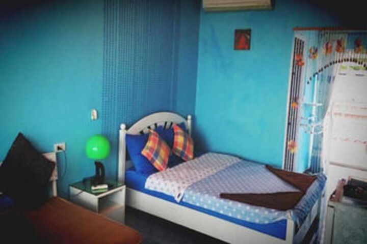 Room 13 of 24