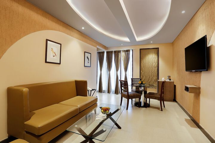 Room 9 of 21